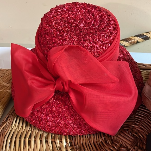 Unique vintage hats - Picture 3 of 6